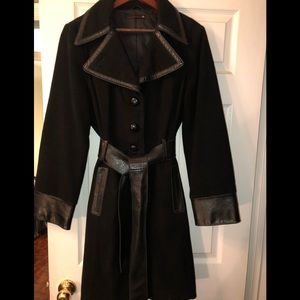 Ladies wool coat with leather trim